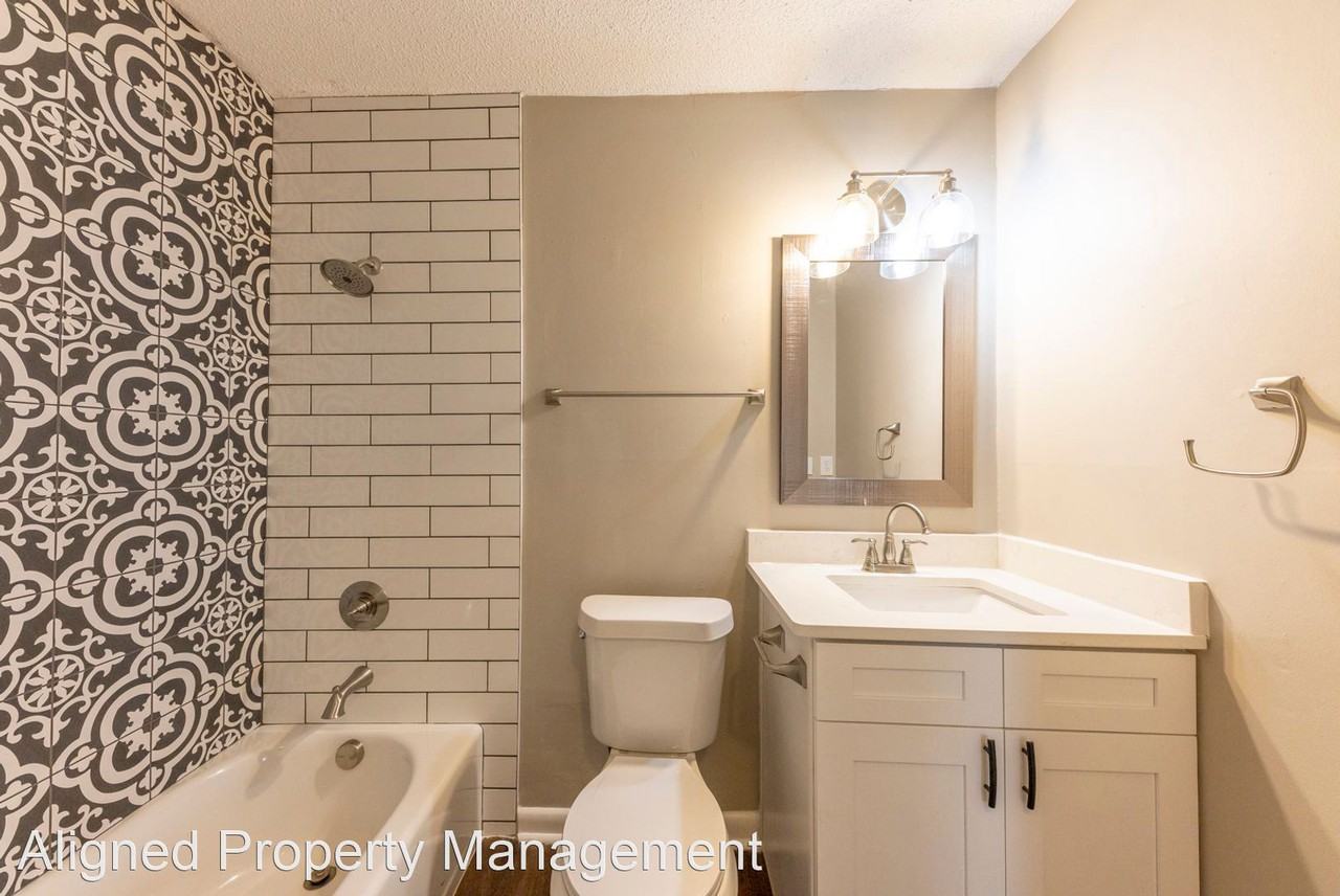 106 Plantation Dr - Photo 2 of 33