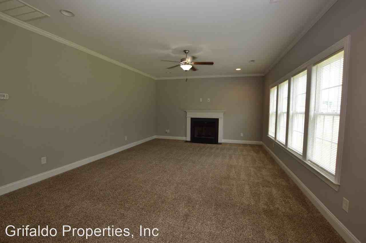 807 Oleander St - Photo 2 of 28