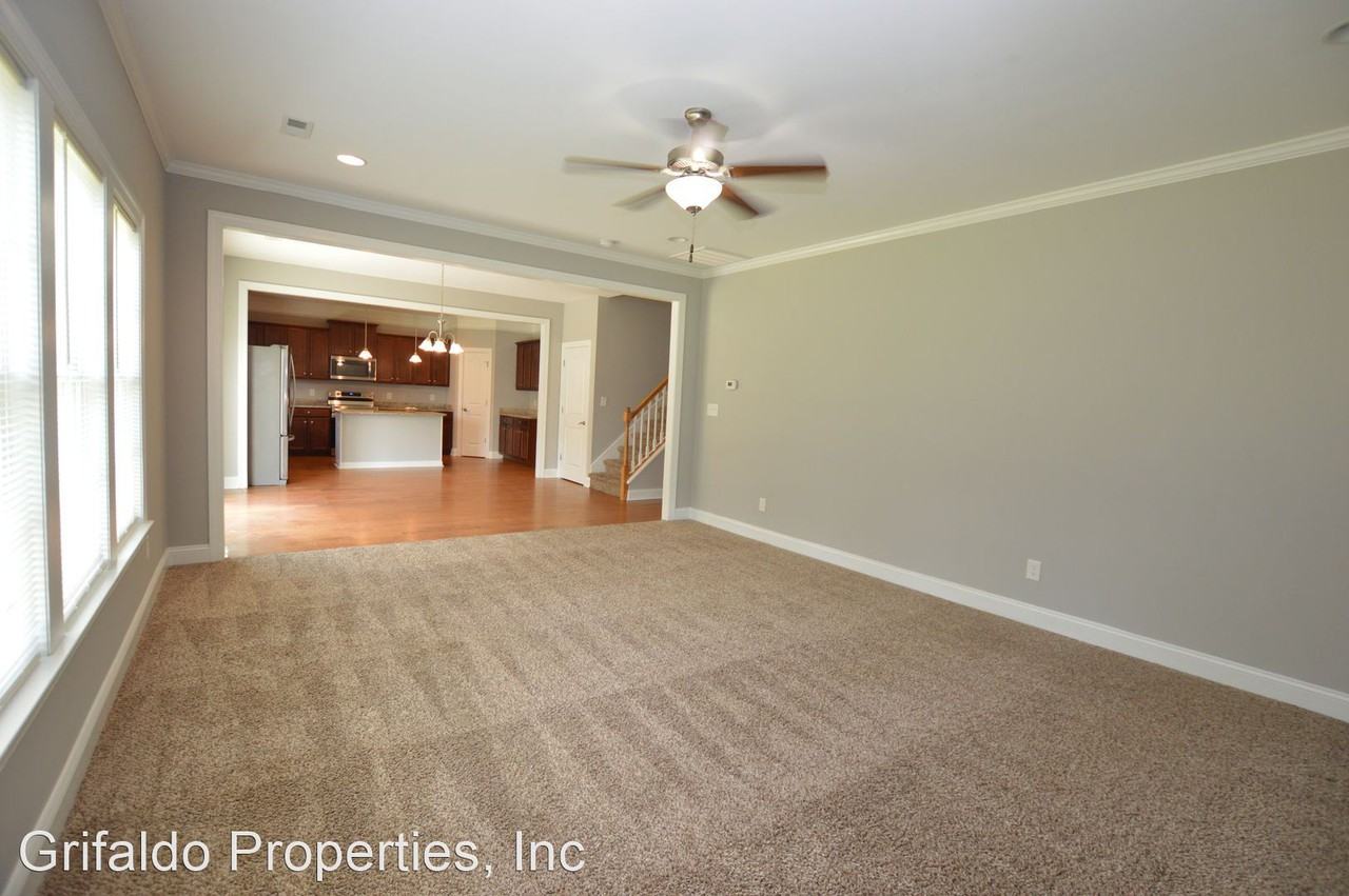 807 Oleander St - Photo 3 of 28