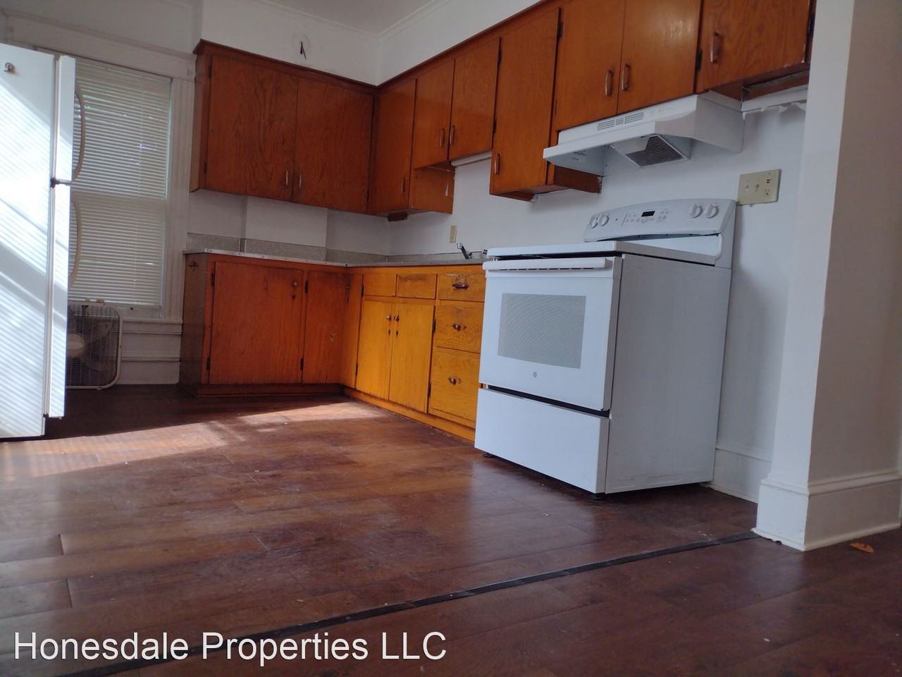 404 Church St - Photo 3 of 5