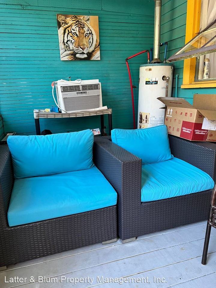 429-431 Vallette - Photo 2 of 8