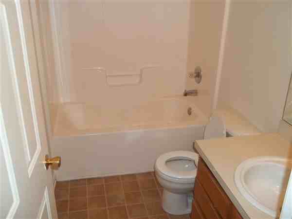 539 Providence Crossing Dr - Photo 2 of 6