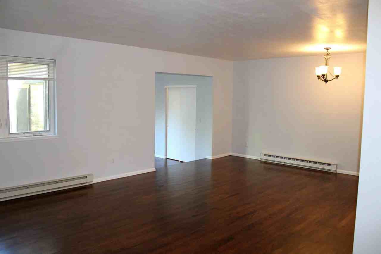 2437 Marquette St - Photo 3 of 10