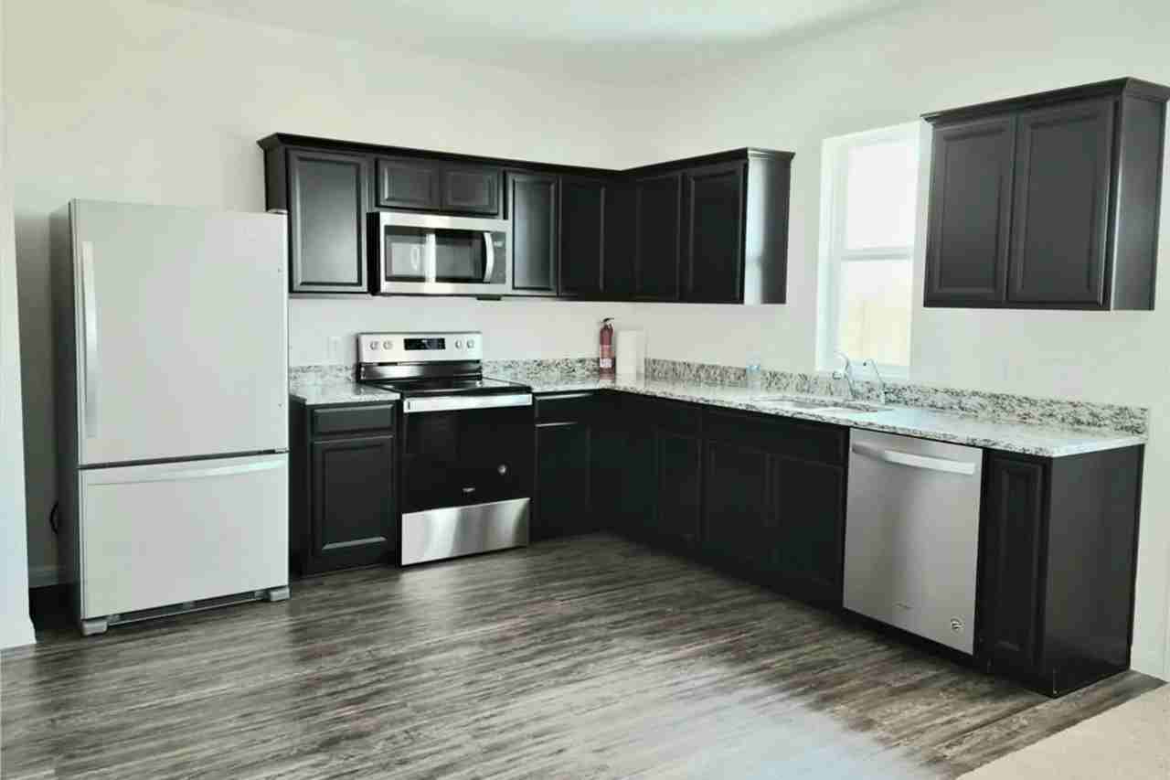 19308 Cloudy Bay Dr - Photo 3 of 7