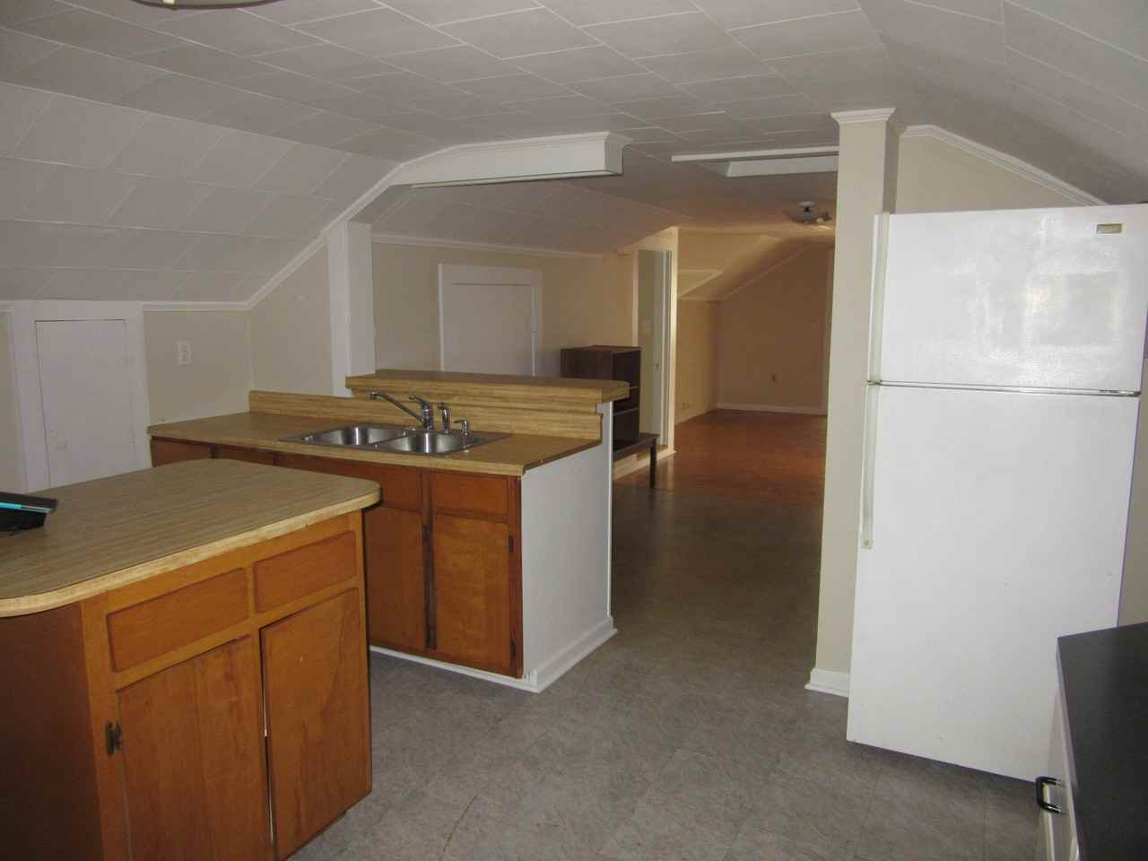 718 S 2nd St #1 - Photo 2 of 8