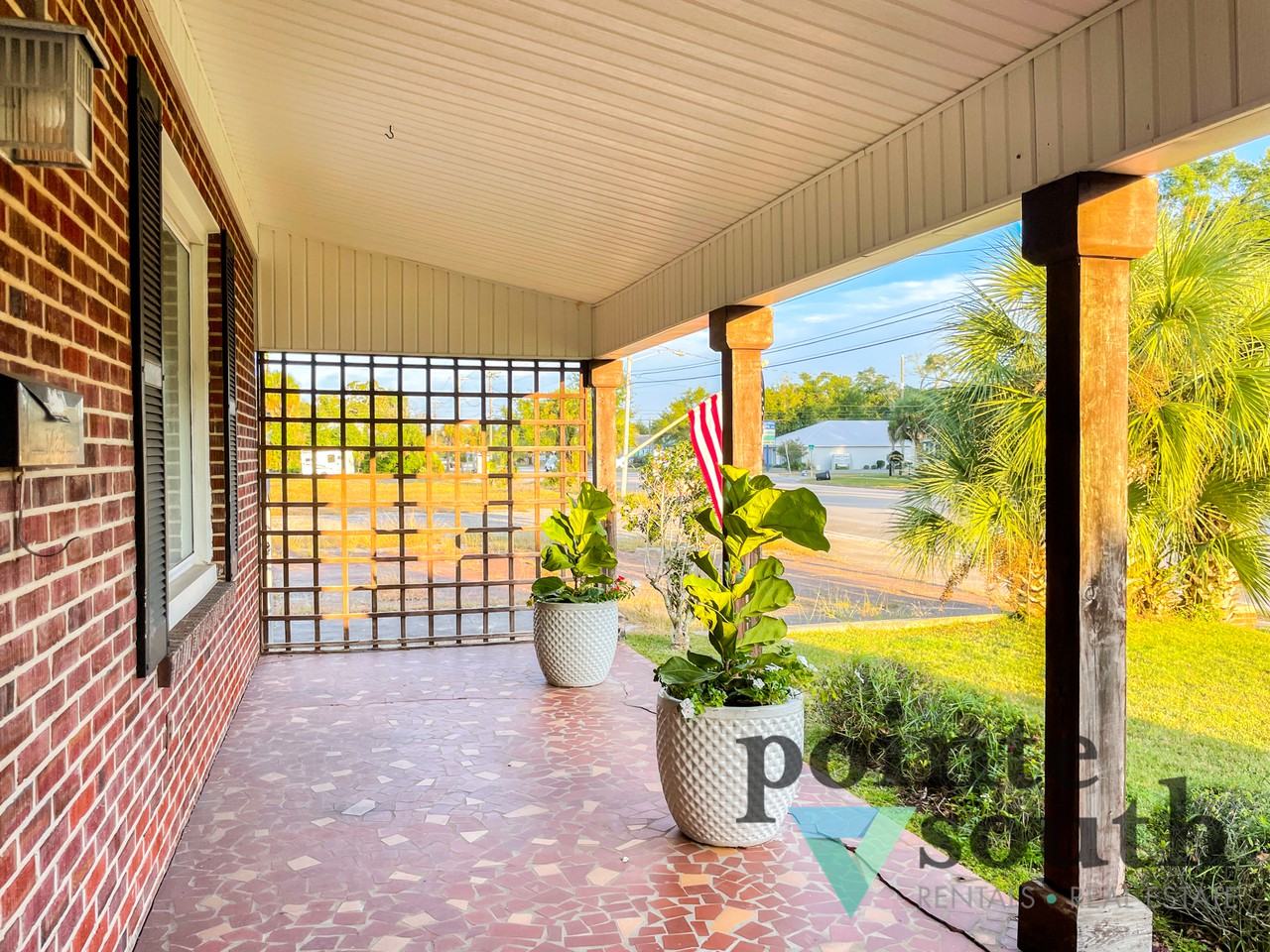 1618 W Garden St - Photo 3 of 27