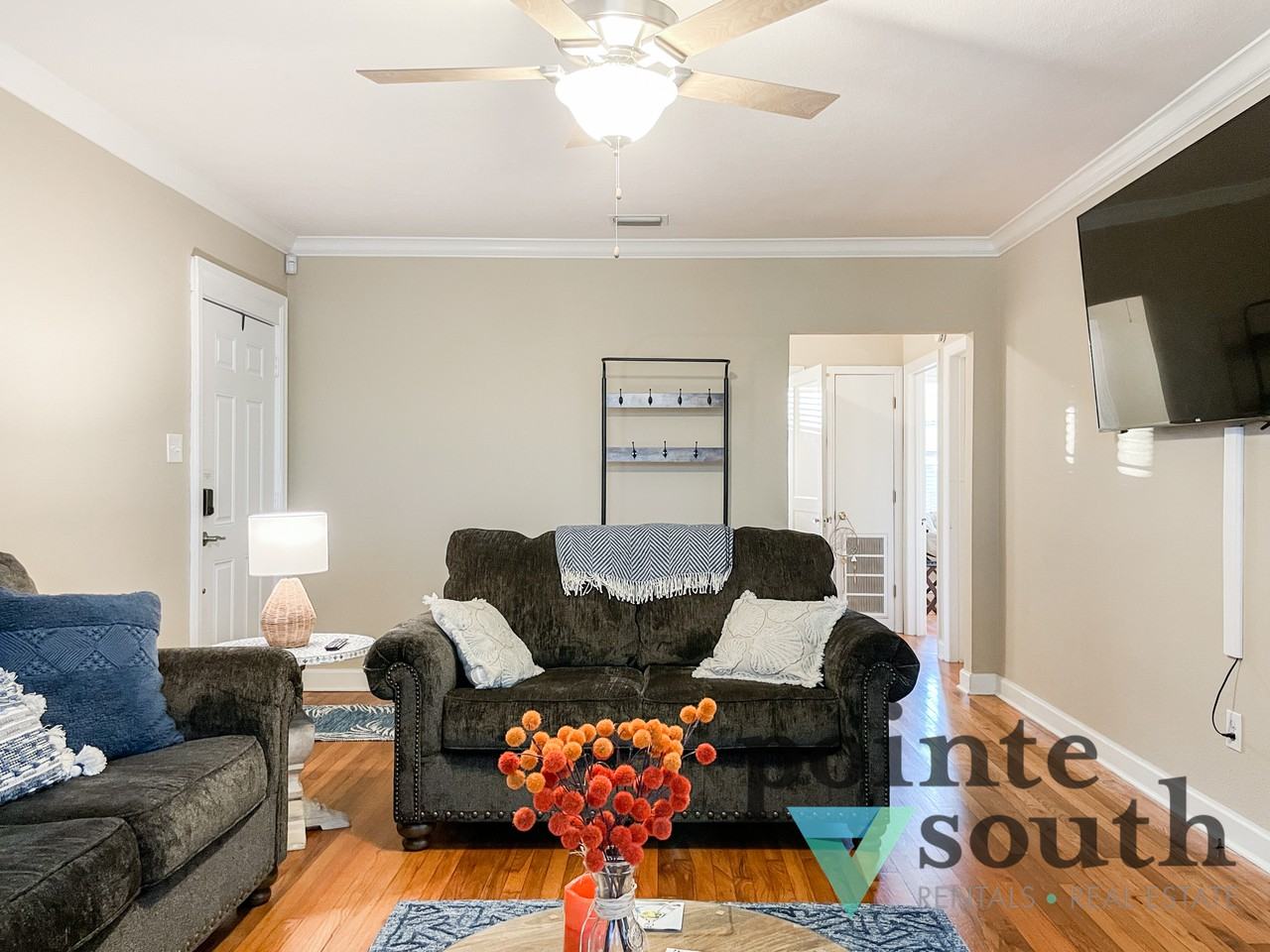 1618 W Garden St - Photo 5 of 27