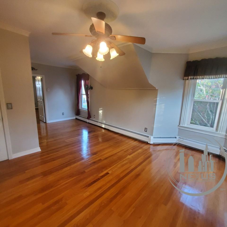 114 Circular St - Photo 6 of 27