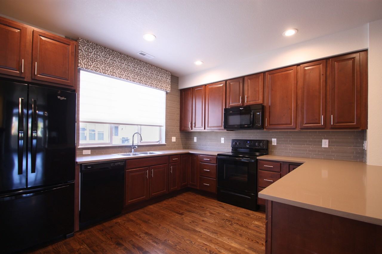 15642 W Wesley Ave - Photo 6 of 19