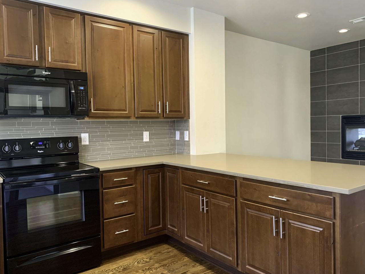 15642 W Wesley Ave - Photo 7 of 19