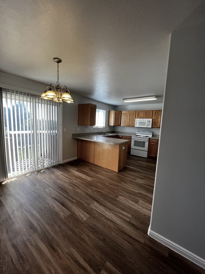 1517 Wn - Photo 4 of 18