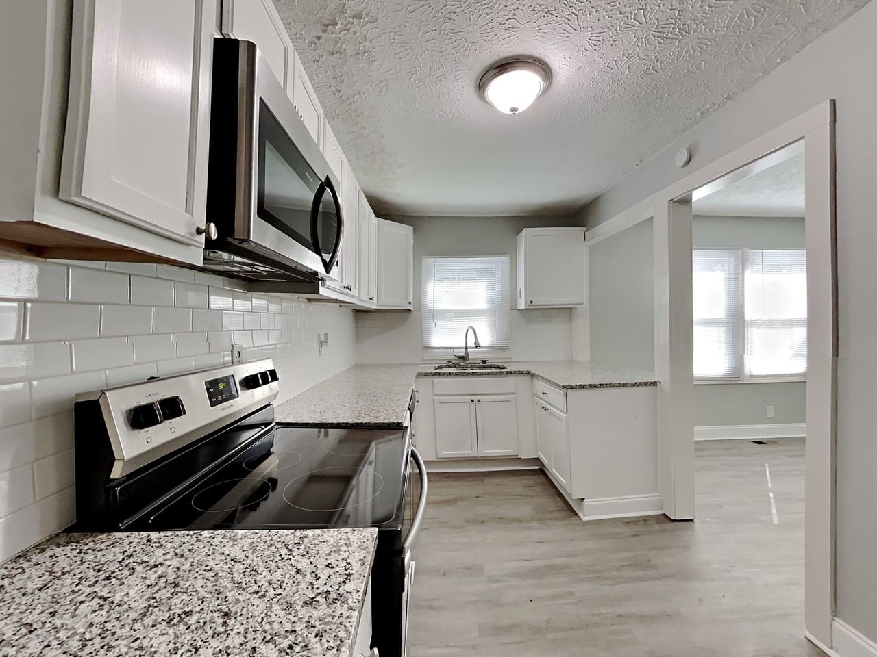 215 Moreland Way - Photo 3 of 17
