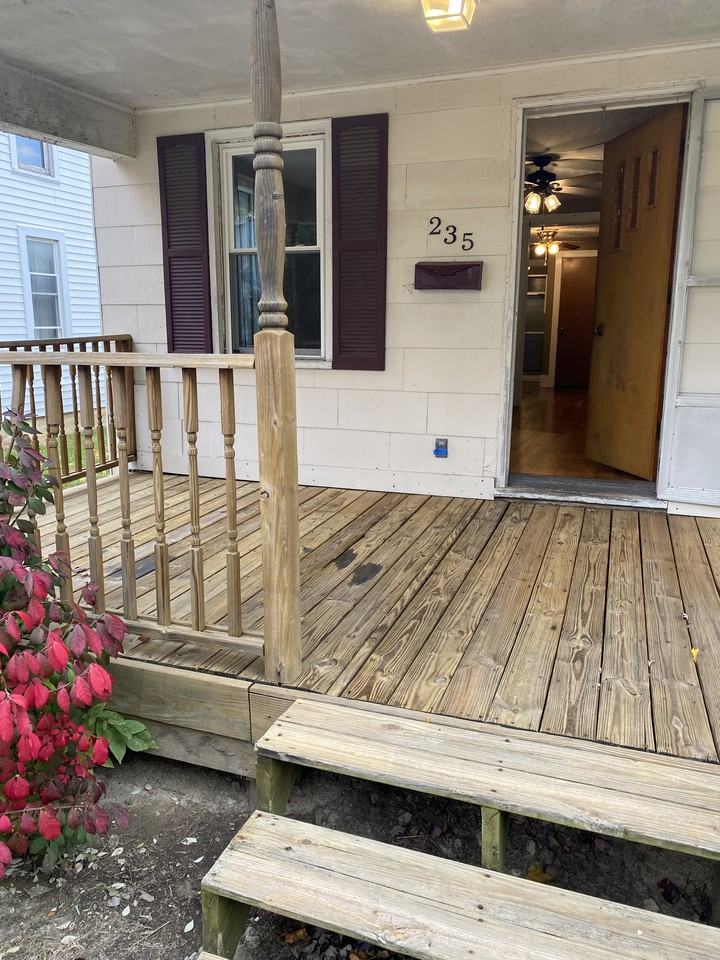 235 Hedges St - Photo 2 of 20