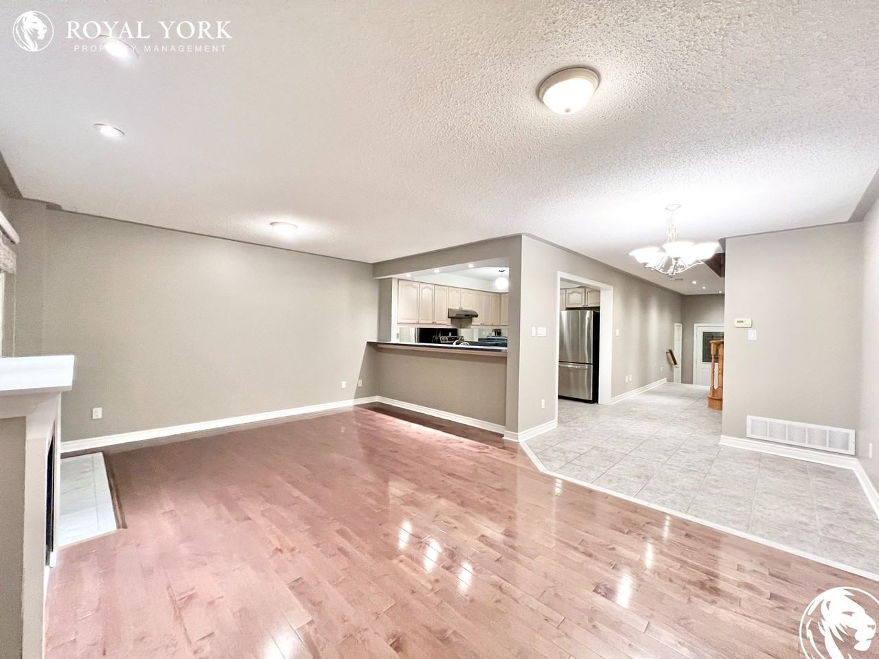 95 Telegraph Dr - Photo 2 of 41