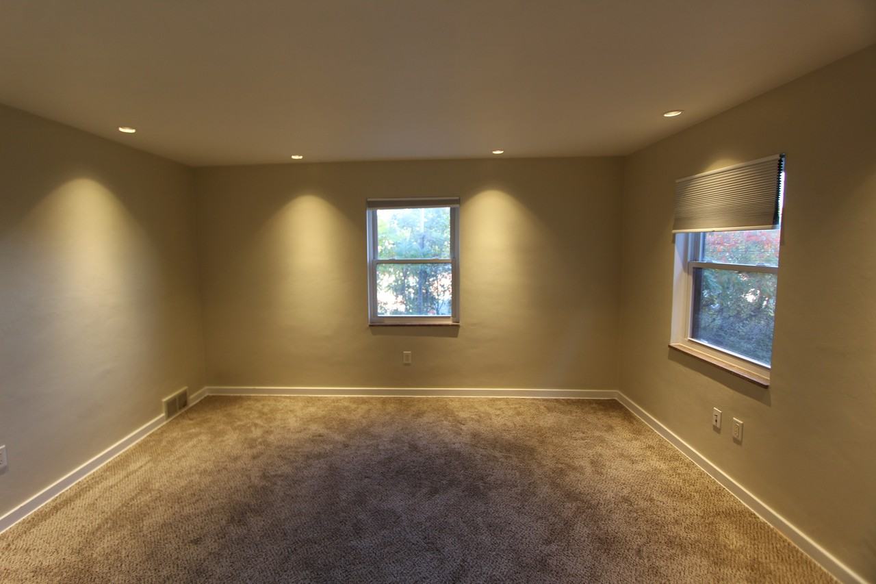 4511 Main Street #B - Photo 5 of 24