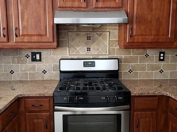 8415 Cedarcroft Rd Nw - Photo 3 of 14