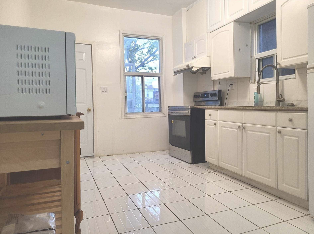 75 Woodfield Road - Photo 3 of 7