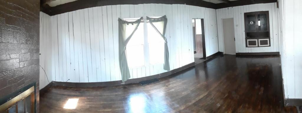 2609 N Grand Ave - Photo 2 of 12