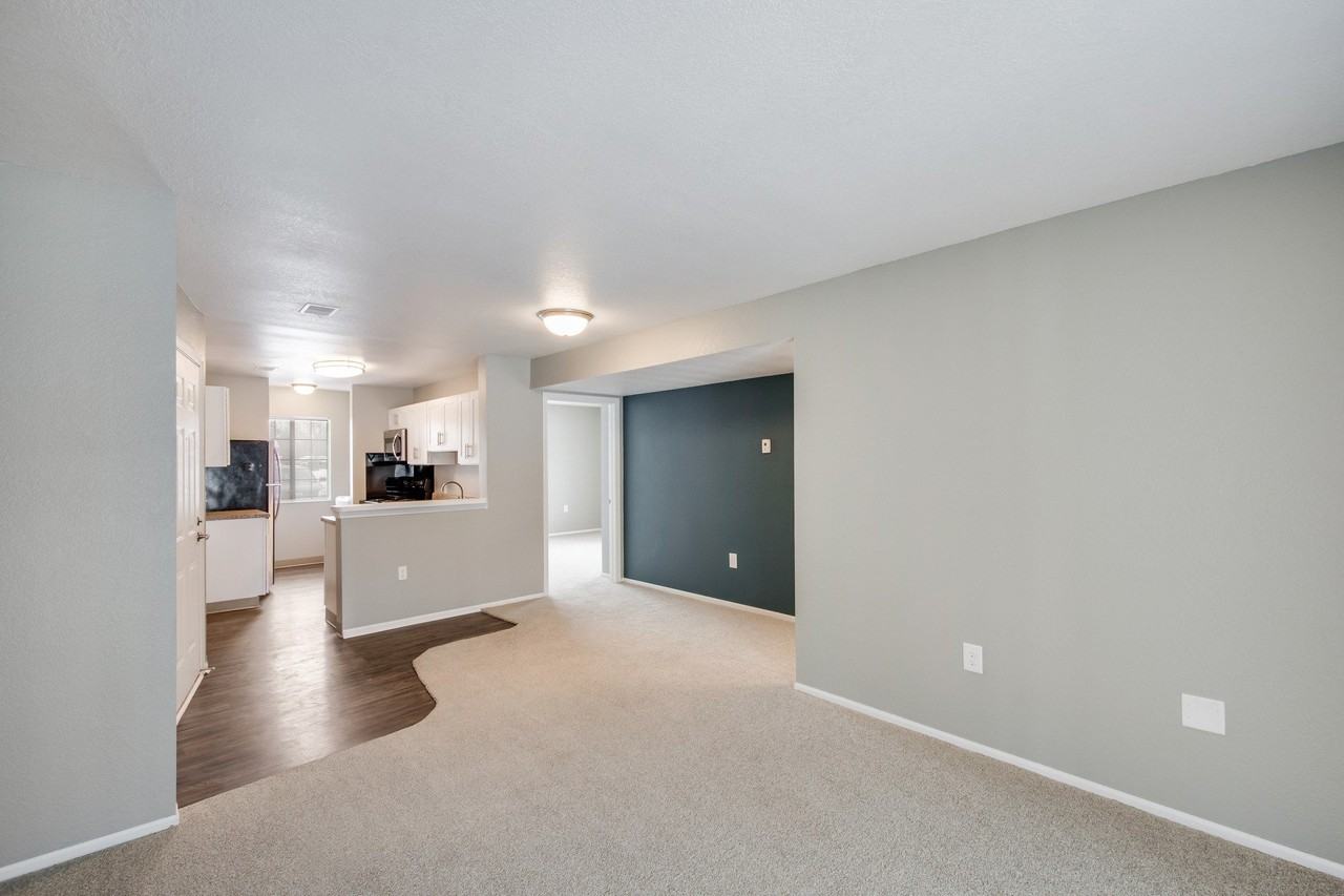 Stone Crest Apartments - Photo 3 of 20