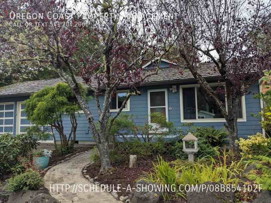 1420 Sw Fairway Dr - Photo 2 of 31