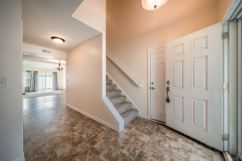 6535 Bayside Dr - Photo 3 of 18