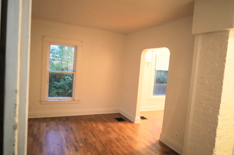 911 Reed Ave #1 - Photo 5 of 25