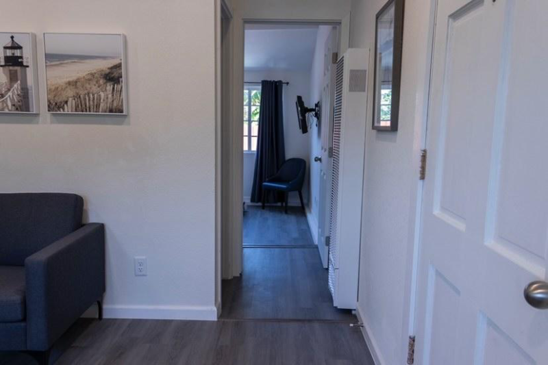 2114 54th St - Photo 4 of 12