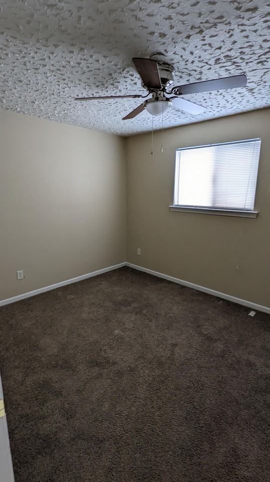 1269 Fort Park Blvd - Photo 3 of 8