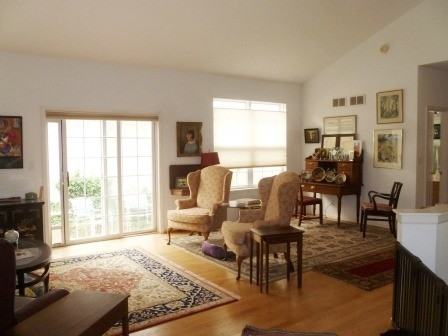 1710 Fairfax Ln - Photo 2 of 14