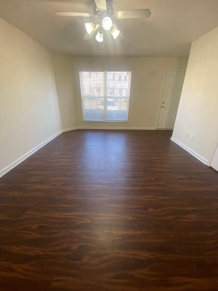 6021 Cullen Dr - Photo 3 of 16