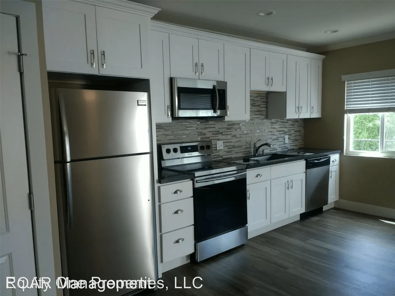 3674 Villa Terrace - Photo 2 of 11