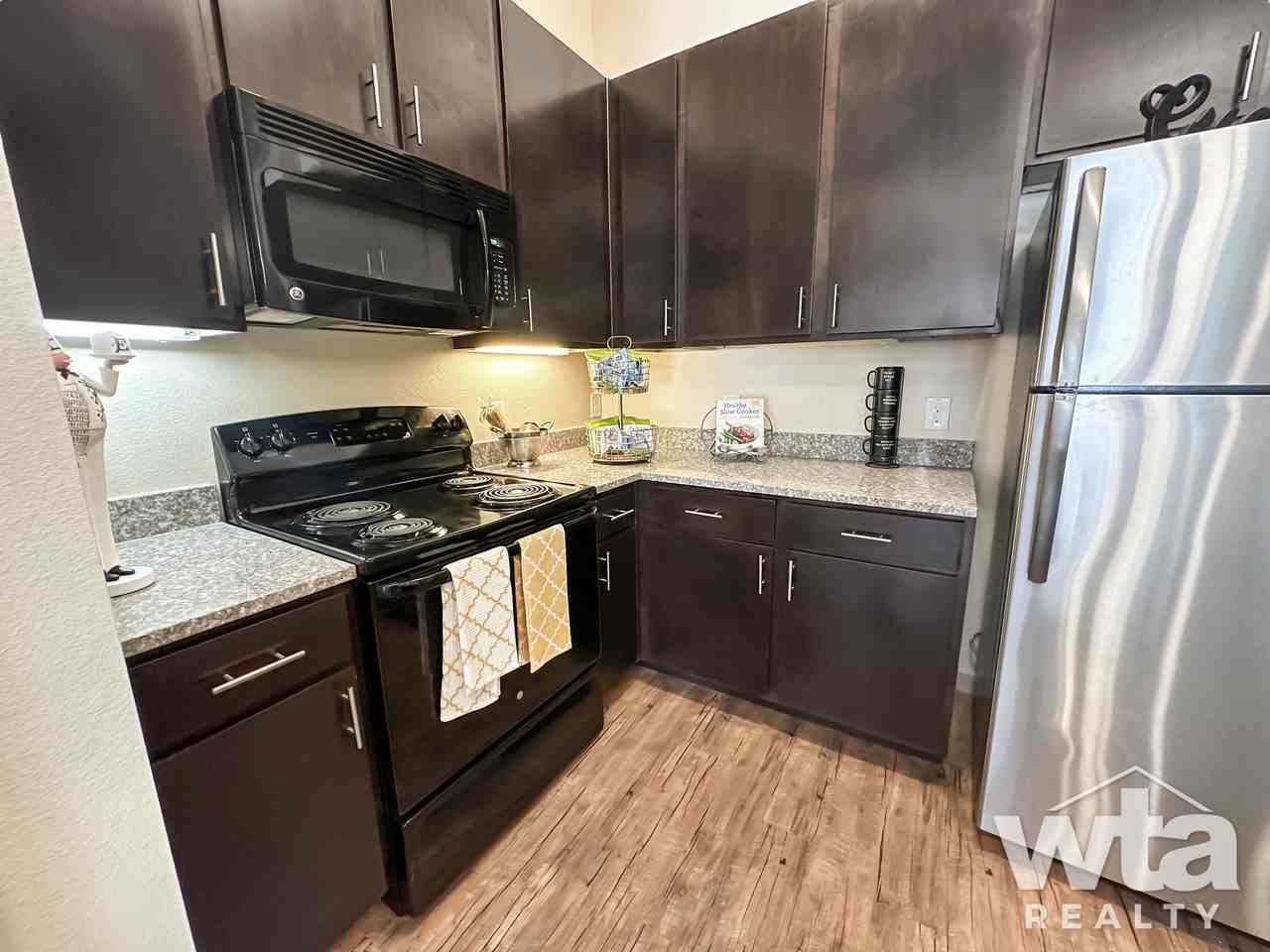 5114 MEDICAL DRIVE - Photo 2 of 40