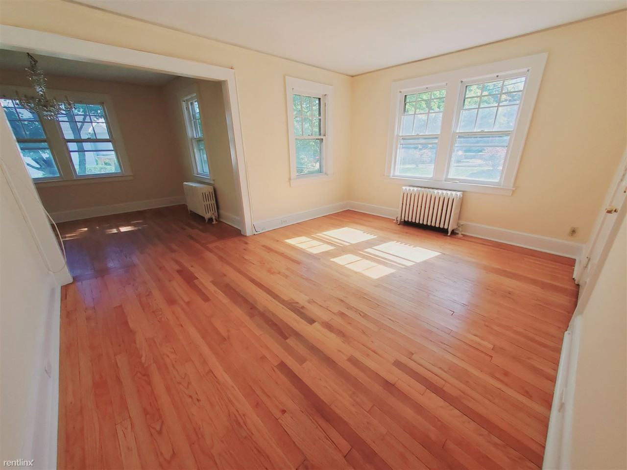 130 Rock Spring Rd - Photo 3 of 7