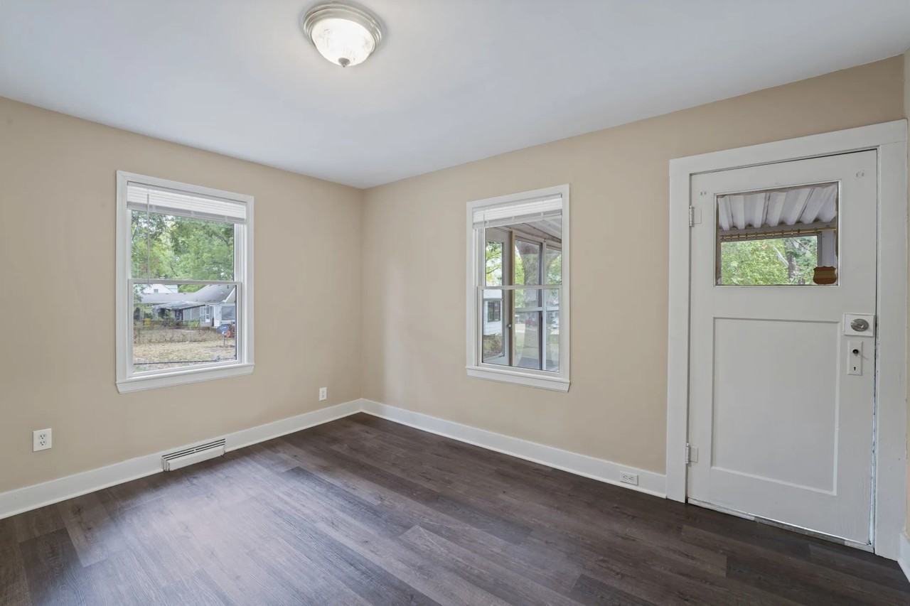 1530 S Pearl St - Photo 3 of 15