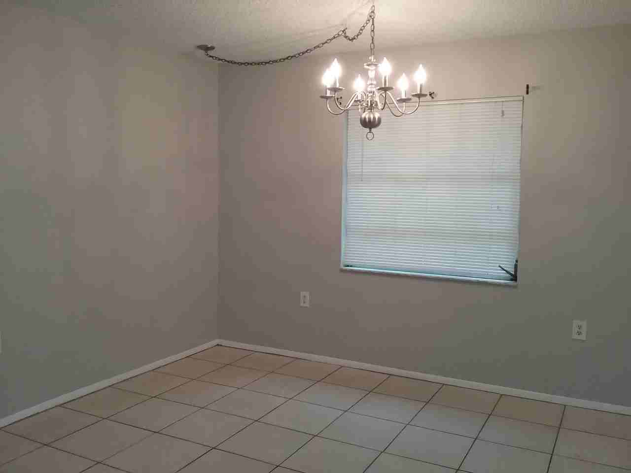 9244 Barrington Ln - Photo 5 of 11