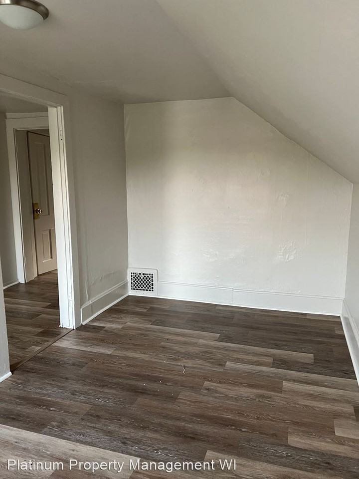 1305 Merrill Avenue - Photo 3 of 13