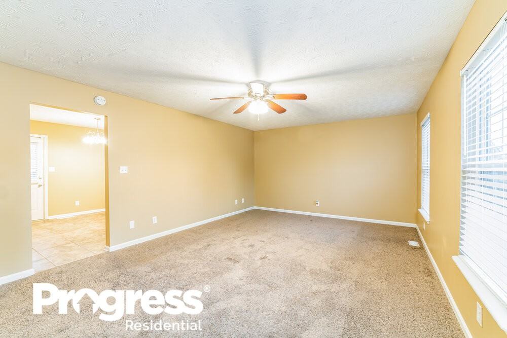 803 Rolling Ridge Cir - Photo 3 of 25