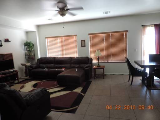 1009 S Limestone St - Photo 2 of 9