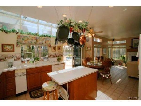 24362 Lenox Ln - Photo 3 of 5