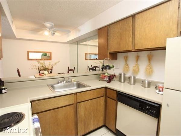 3941 NW 122nd St - Photo 3 of 8