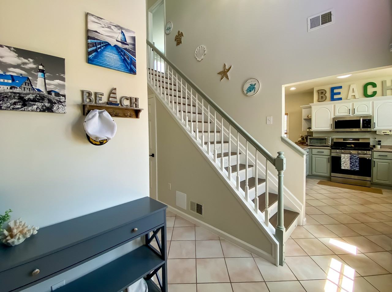 201 Clew Court - Photo 2 of 47