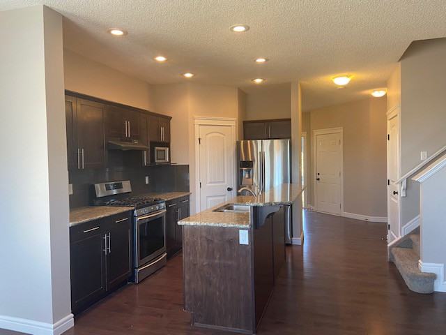 16806 40 Street NW - Photo 2 of 20