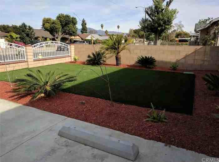 356 S Rall Ave - Photo 3 of 10