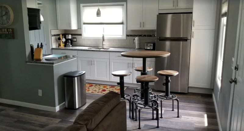 1197 S Lakeshore Rd - Photo 2 of 8