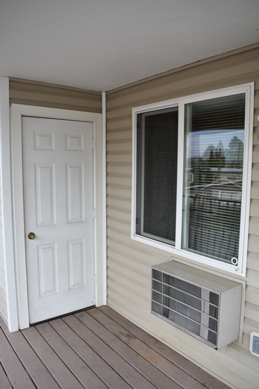 110 S Haskell St - Photo 2 of 18