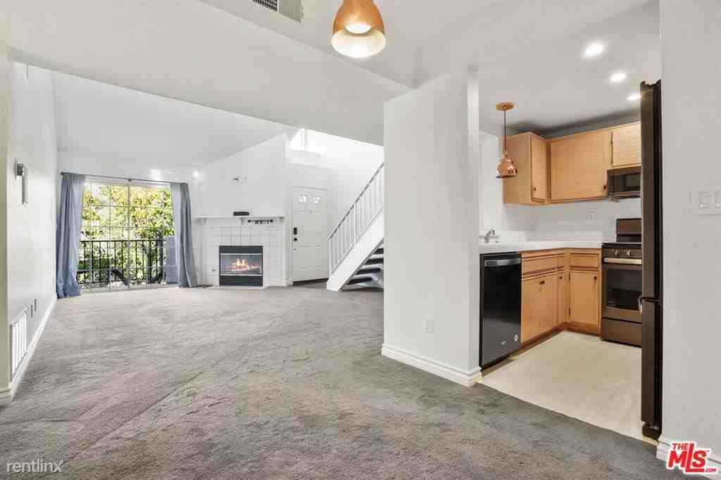 24111 Del Monte Dr #14 - Photo 2 of 7