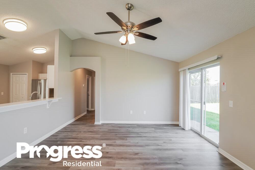 5537 Willow Bend Trl - Photo 3 of 16