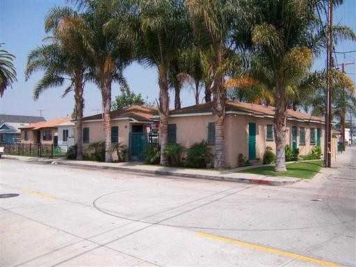 27 W Market St - Photo 2 of 4