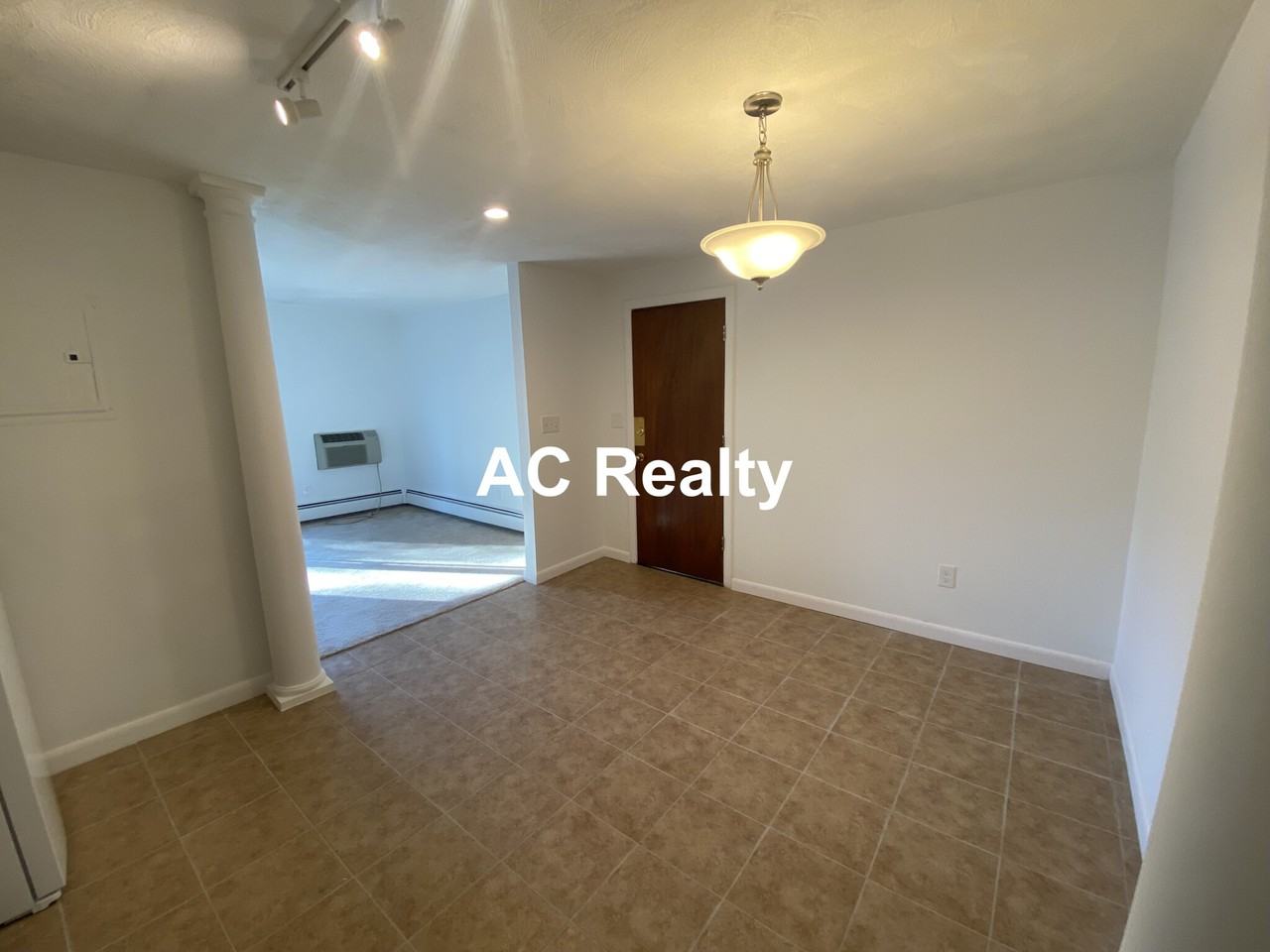 Meridian St #22 - Photo 3 of 9