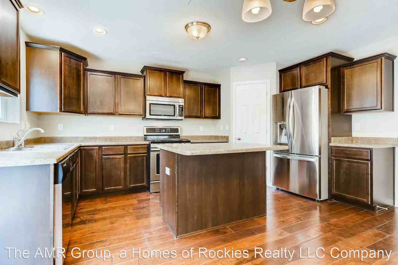 974 Diamond Rim Dr - Photo 3 of 28